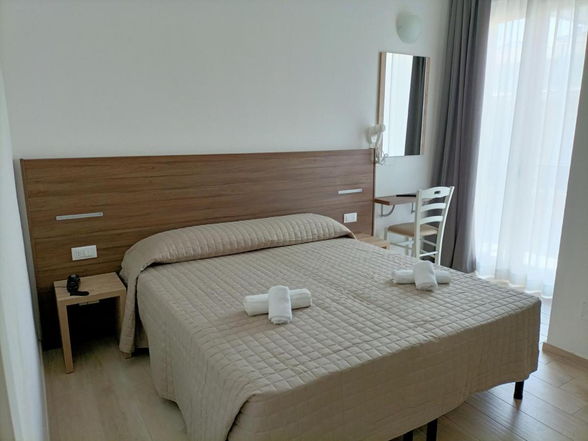 Hotel Bed & Book Rimini Zewnętrze zdjęcie