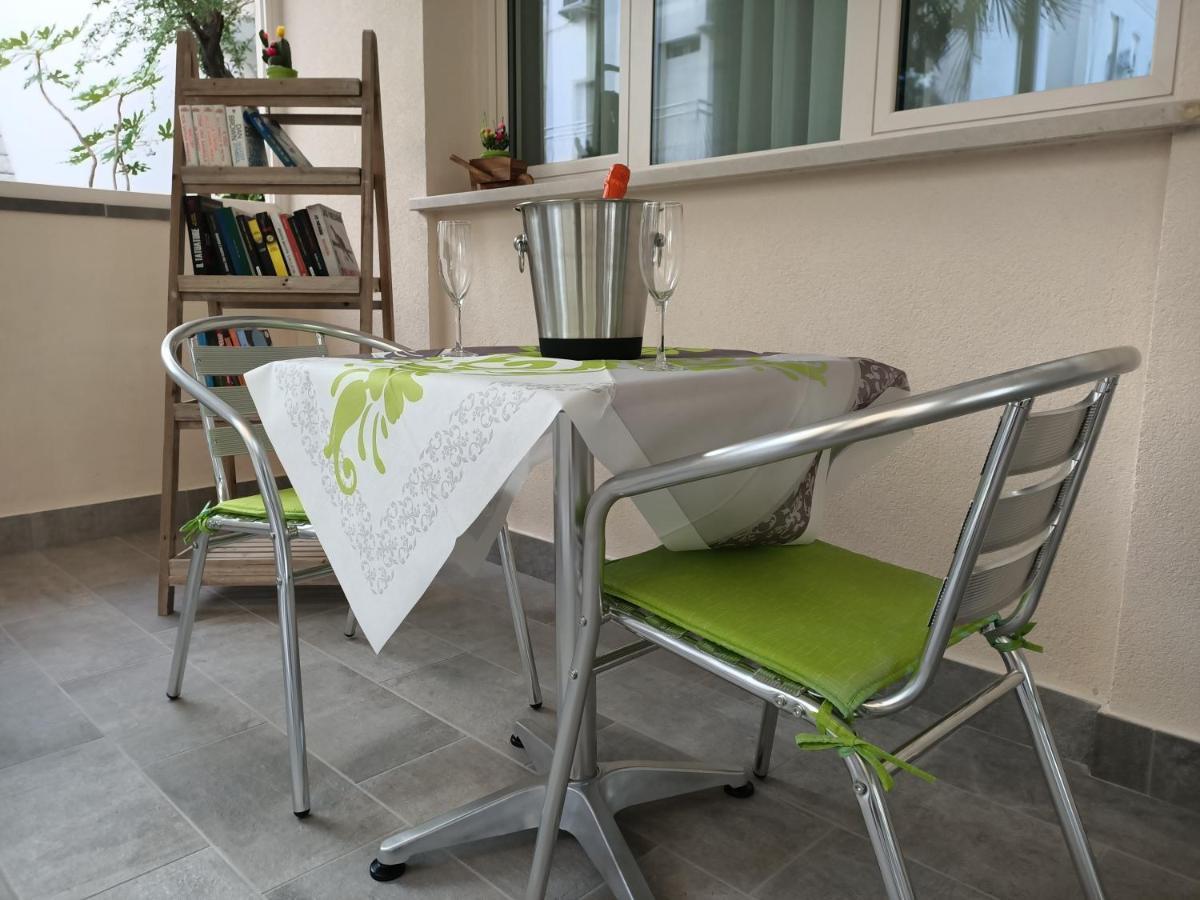 Hotel Bed & Book Rimini Zewnętrze zdjęcie